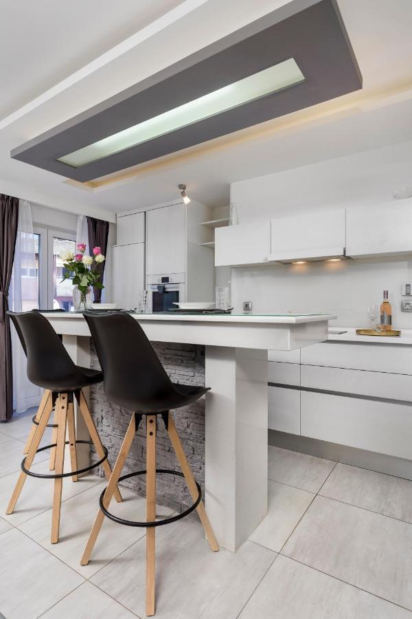 Apartment Hana Rijeka Exteriör bild