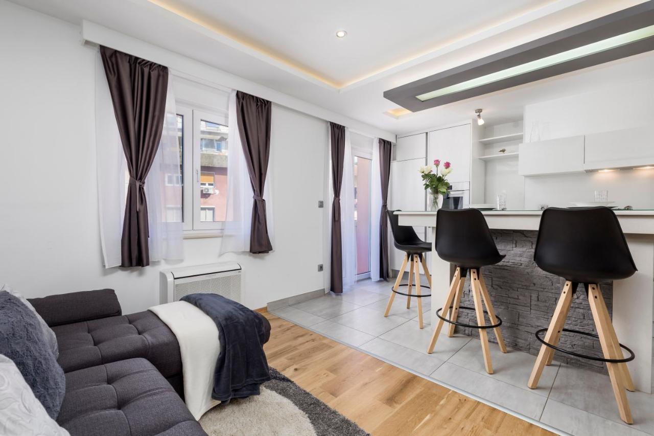 Apartment Hana Rijeka Exteriör bild