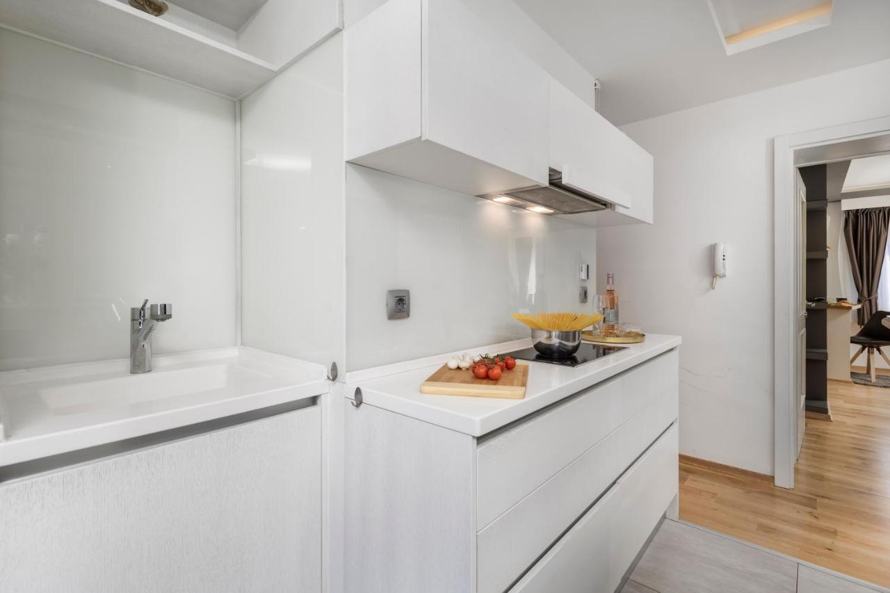 Apartment Hana Rijeka Exteriör bild